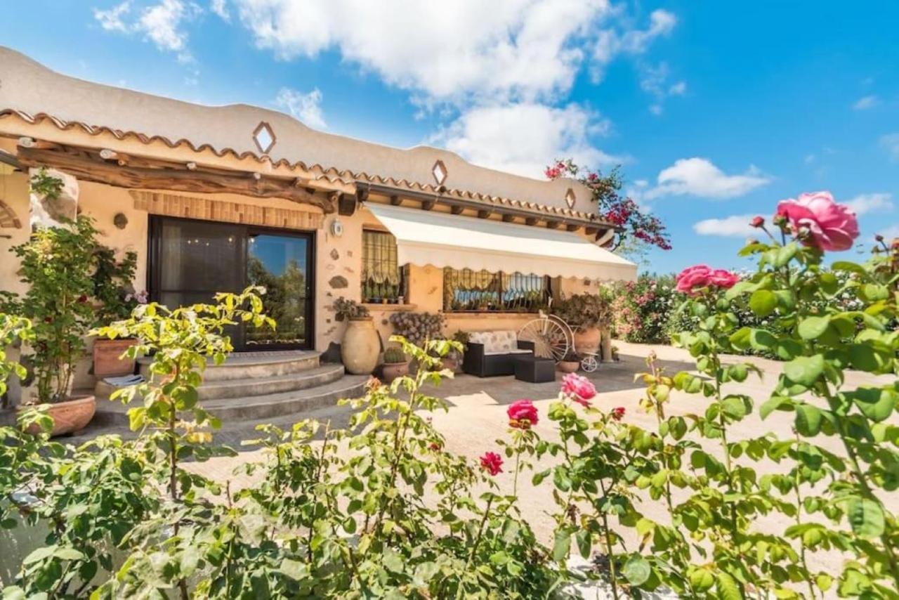 Villa Con Immenso Giardino Orosei Eksteriør bilde