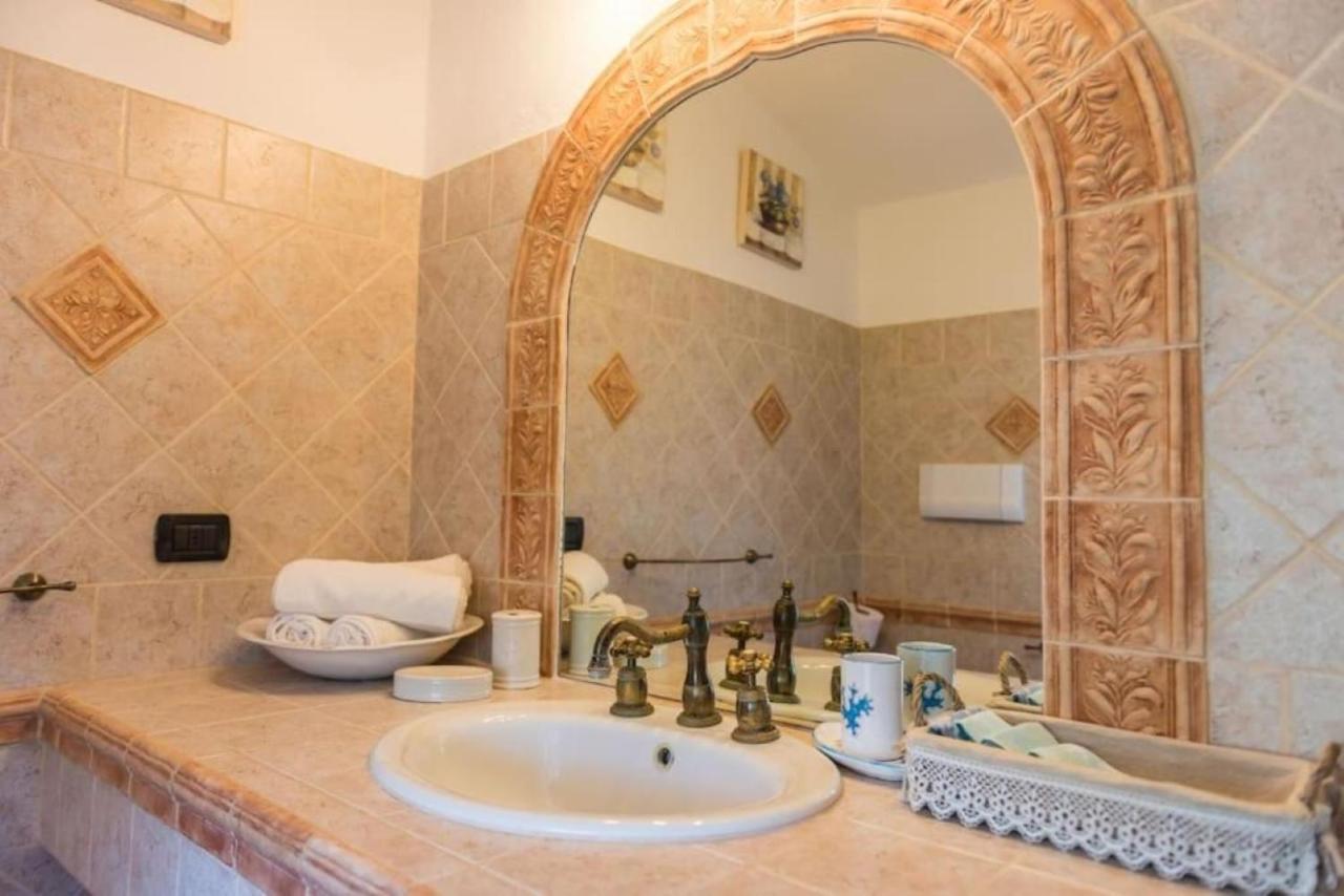 Villa Con Immenso Giardino Orosei Eksteriør bilde